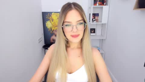 Sophia online show from January 2025 11:28:01 AM