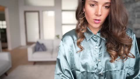 Snapshot of bloomyogi chatting on January 2025 08:36:02 PM Emma Bloom online show from January 2025 08:36:02 PM