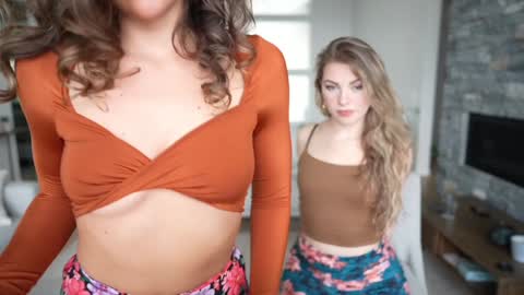 Snapshot of bloomyogi chatting on January 2025 10:51:02 PM Emma Bloom online show from January 2025 10:51:02 PM