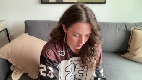 Snapshot of bloomyogi chatting on September 2025 06:31:02 PM Emma Bloom online show from September 2025 06:31:02 PM