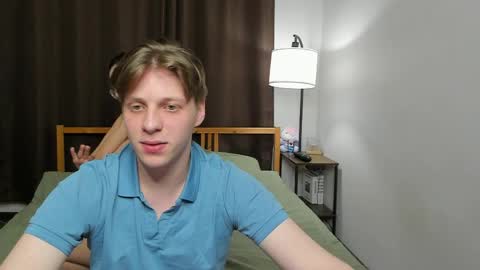Snapshot of blossomandbee chatting on April 2026 06:41:01 PM Sasha and Maria online show from April 2026 06:41:01 PM
