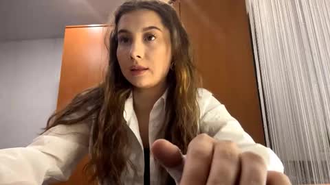 Snapshot of blossomroady chatting on February 2026 10:10:01 AM Alice online show from February 2026 10:10:01 AM