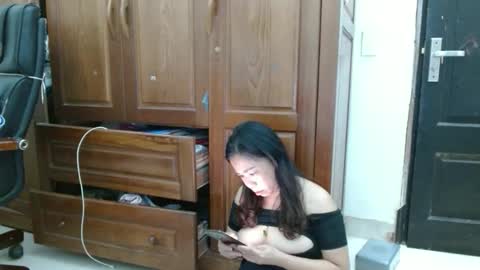 Snapshot of blowy079 chatting on September 2025 09:46:02 AM blowy079 online show from September 2025 09:46:02 AM