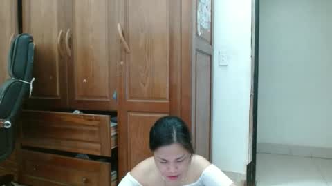 Snapshot of blowy079 chatting on October 2025 08:42:02 AM blowy079 online show from October 2025 08:42:02 AM