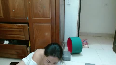 Snapshot of blowy079 chatting on October 2025 01:34:01 PM blowy079 online show from October 2025 01:34:01 PM