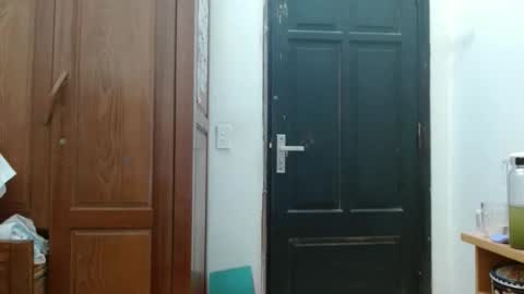 Snapshot of blowy079 chatting on November 2025 05:49:01 AM blowy079 online show from November 2025 05:49:01 AM