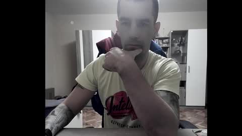 Runaway online show from October 2025 07:35:02 PM