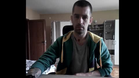 Runaway online show from December 2025 07:13:02 AM