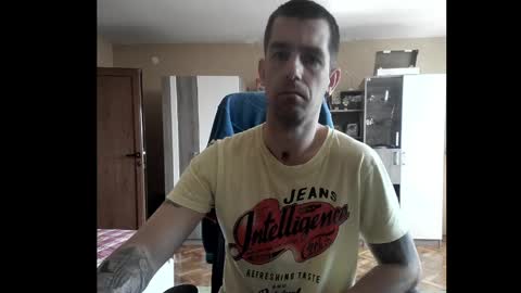 Runaway online show from April 2026 09:19:01 AM