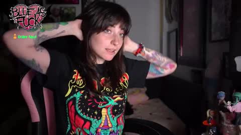 Blue online show from November 2025 01:59:02 AM