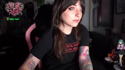 Blue online show from December 2025 02:17:02 AM