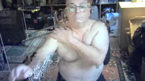 Snapshot of bluebox65 chatting on October 2025 05:08:01 PM bluebox65 online show from October 2025 05:08:01 PM