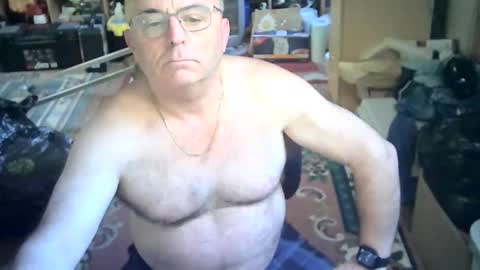 Snapshot of bluebox65 chatting on November 2025 02:50:02 PM bluebox65 online show from November 2025 02:50:02 PM