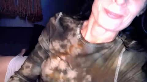 Snapshot of blueeyedlie chatting on November 2025 05:39:02 AM Blueeyedlie online show from November 2025 05:39:02 AM