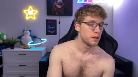 Snapshot of blueeyedtallguy chatting on December 2024 04:54:02 AM blueeyedtallguy online show from December 2024 04:54:02 AM