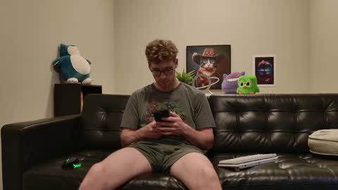 Snapshot of blueeyedtallguy chatting on September 2025 01:40:01 AM blueeyedtallguy online show from September 2025 01:40:01 AM