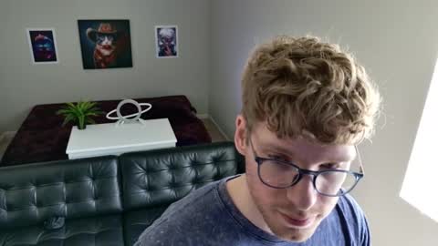 blueeyedtallguy online show from March 2026 09:19:02 PM