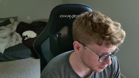 blueeyedtallguy online show from May 2026 12:30:01 AM