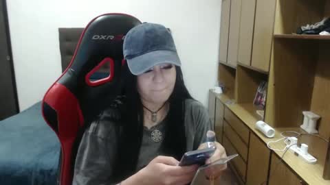 Snapshot of bluegoddessstoned chatting on September 2025 08:20:01 PM bluegoddessstoned online show from September 2025 08:20:01 PM