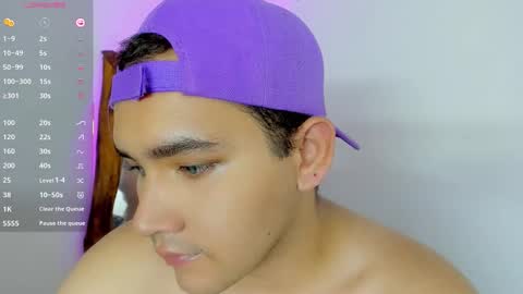 Snapshot of bluehsunny chatting on November 2025 10:55:02 PM alexander online show from November 2025 10:55:02 PM