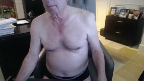 Snapshot of blueisles chatting on January 2025 09:34:01 PM blueisles online show from January 2025 09:34:01 PM