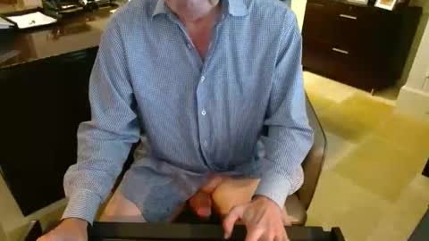 Snapshot of blueisles chatting on November 2025 05:39:01 PM blueisles online show from November 2025 05:39:01 PM