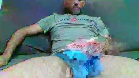 Snapshot of blueyes78 chatting on April 2026 12:33:02 AM blueyes78 online show from April 2026 12:33:02 AM
