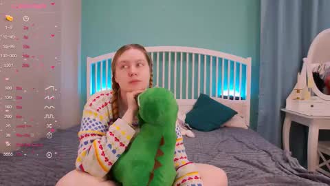 Snapshot of blush_ellie chatting on November 2025 12:16:01 PM Ellie3 online show from November 2025 12:16:01 PM