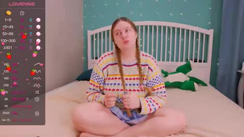 Snapshot of blush_ellie chatting on November 2025 08:08:01 PM Ellie3 online show from November 2025 08:08:01 PM