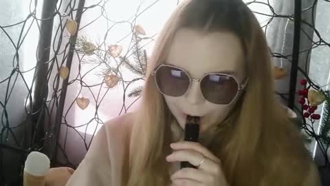 blushing_star online show from March 2026 12:44:02 PM