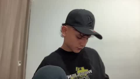 Bob  INDEPENDENT MODEL online show from February 2025 09:47:01 PM