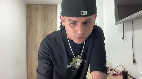 Bob  INDEPENDENT MODEL online show from October 2025 03:06:02 AM