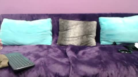 Snapshot of bobandchris33 chatting on January 2025 04:00:02 PM SlutWife online show from January 2025 04:00:02 PM