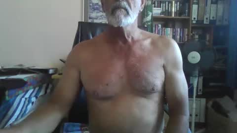 Bobbgud online show from October 2025 12:15:01 PM