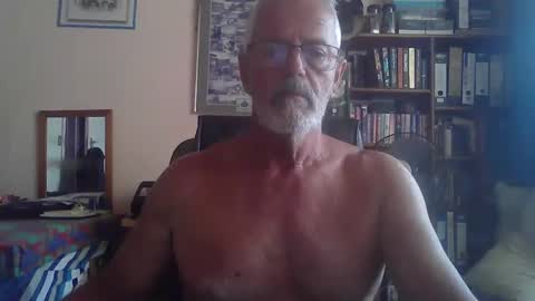 Snapshot of bobbgud chatting on April 2026 05:40:01 AM Bobbgud online show from April 2026 05:40:01 AM