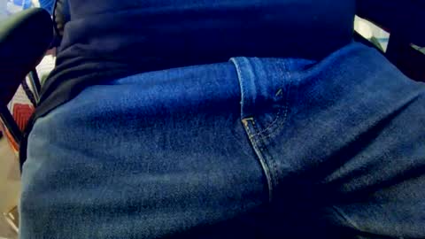 Snapshot of bobbie420_ chatting on February 2025 03:01:02 AM bobbie420_ online show from February 2025 03:01:02 AM