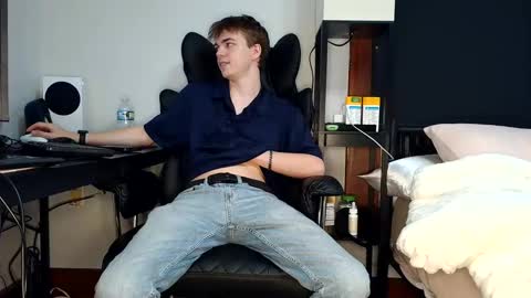 bobby72738 online show from September 2025 03:44:01 AM