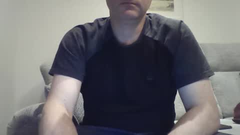 bobby_113 online show from December 2024 01:29:01 AM