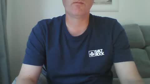 bobby_113 online show from September 2025 10:39:02 AM