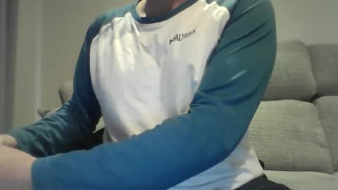 bobby_113 online show from October 2025 09:54:02 AM