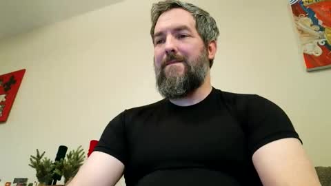 Snapshot of bobchmw chatting on December 2025 01:17:01 PM Bobchmw online show from December 2025 01:17:01 PM