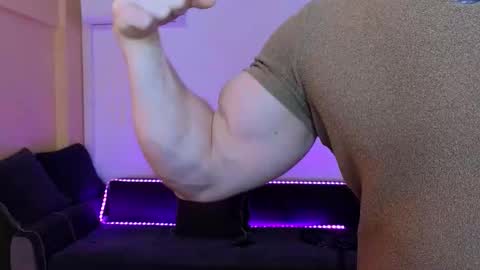 bodyouwant online show from March 2025 05:18:02 AM