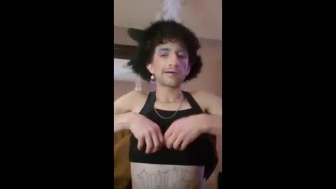 Snapshot of bodyyattiyatti chatting on December 2025 06:27:01 PM Sailorartemis online show from December 2025 06:27:01 PM