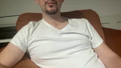 Snapshot of boludopeludo chatting on February 2025 04:33:02 AM edilsonrd online show from February 2025 04:33:02 AM