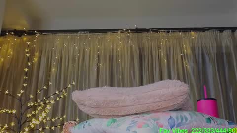 Snapshot of bomb_ass88 chatting on September 2025 11:10:02 PM Bomb Ass online show from September 2025 11:10:02 PM