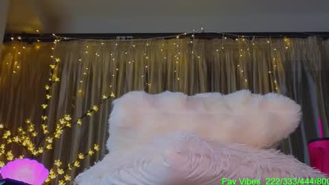 Snapshot of bomb_ass88 chatting on October 2025 09:37:01 PM Bomb Ass online show from October 2025 09:37:01 PM