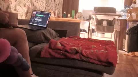 Snapshot of bombelelelek chatting on February 2026 06:51:02 AM DeeDeeAndDexter online show from February 2026 06:51:02 AM