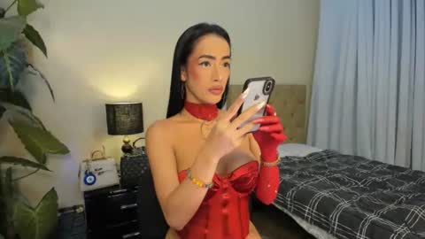 bombshelllaurax online show from February 2026 03:02:01 AM