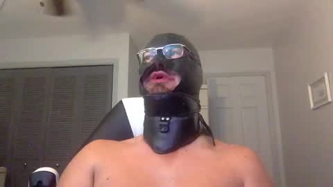 Snapshot of bondageguy12 chatting on December 2024 07:22:02 PM Bondage lover online show from December 2024 07:22:02 PM