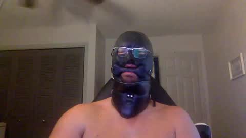 Snapshot of bondageguy12 chatting on December 2024 01:45:01 AM Bondage lover online show from December 2024 01:45:01 AM